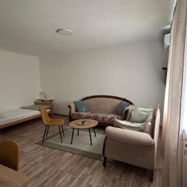 Best Lux, hotel di Tuzla