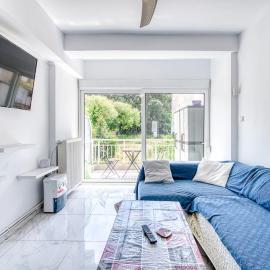 Peaceful Coastal 2-Bedroom Retreat by ΜΡS โรงแรมในอาเยีย ตรีอาส