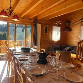 Chalet la Chaumière A -10 personnes- Les Saisies, готель у місті Отлюс