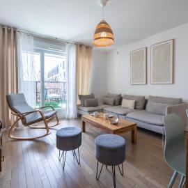 Appartement Spacieux - 6 personnes - 2 salles de bains - Proche Paris, hotel a Saint-Ouen