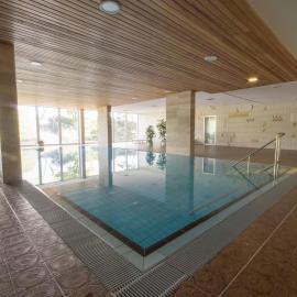Strandloft Cuxhaven im Haus Frauenpreiß Sahlenburg - strandnah - 2 Hunde willkommen -Schwimmbad - Sauna - direkt am Wald - Dachterrasse mit Blick nach Neuwerk