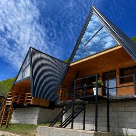 A&R cottages, hotel in Vusanje