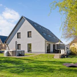 Family Home "Rieke" 5 SZ, Pool, Sauna und Terrasse