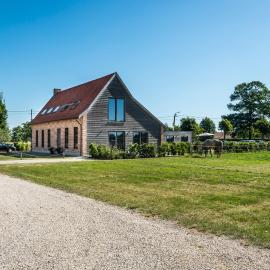 Logies Berckelaer, hotel a Sint-Gillis-Waas