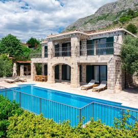 Villa Azzurra, hotel sa Krstac