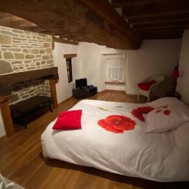 Chambre d'hôtes Le Nid Douillet, hotel u gradu 'Sainte-Marie-Outre-lʼEau'
