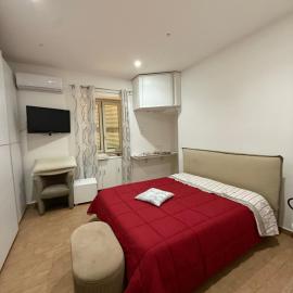 Serena Guest House, готель у місті Казерта