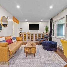 Bright 3BR | 25 mins to Arrowhead | Groups & Pets – hotel w mieście Mission