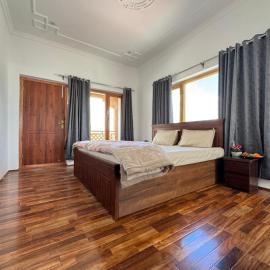 Jigsdal Palace, hotel in Leh