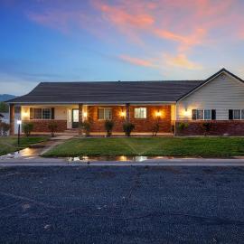 Toquerville에 위치한 호텔 The Bucket List house