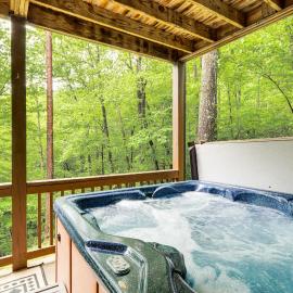 Ellijay Mtn Cabin w/ Hot Tub & Community Perks