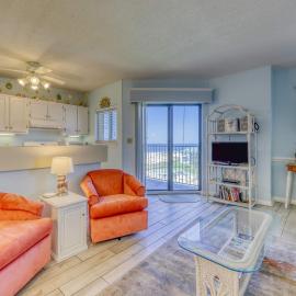 Waterfront Plantation Palms condo with pool & views from balcony, hotel in Fort Morgan