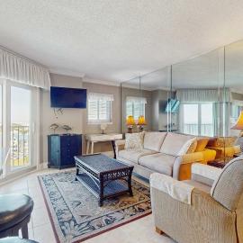 Plantation Palms condo with Gulf view pool and hot tub easy walk to beach, hotel a Fort Morgan