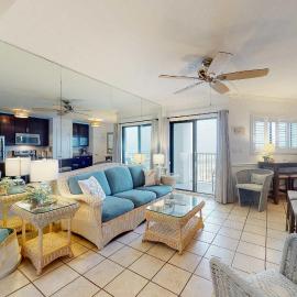 Modern condo with Gulf view shared pool - walk to the beach, hotel a Fort Morgan
