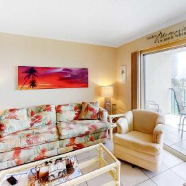 Gulf View Condo w Balcony WiFi AC & Shared Pools Hot Tubs Tennis Gym, Hotel in Fort Morgan