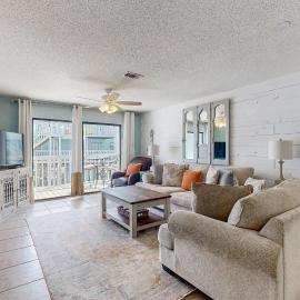 Updated condo on Wolf Bay with shared pool tennis and boat launch