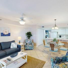 Gulf & Beachfront Condo wBalcony Central AC Shared Hot Tub Pools Free WiFi