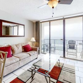 Beachfront Condo with Gulf View Balcony WiFi AC & Shared Pools, hótel í Orange Beach