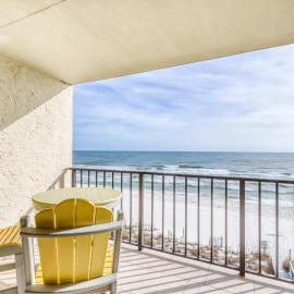 Fourth-floor beach condo w amazing views indoor pool & beach access