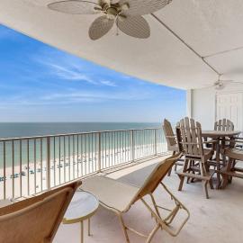 9th-floor Gulf-front condo with balcony pools hot tubs gym & beach access