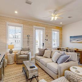 Friendly home with private pool WiFi private washer dryer and central AC