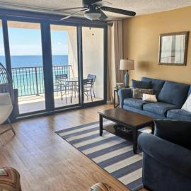 Beachfront condo with pool private balcony & washer and dryer