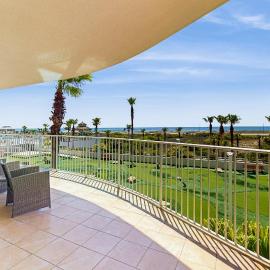 Beachview condo with lazy river marina multiple pools and internet、オレンジビーチのホテル