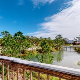 Friendly Duplex with Full Kitchen Central AC Washer Dryer & High-Speed WiFi, hotel in Dauphin Island
