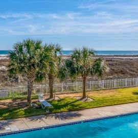 Gulf-front condo with lock-out feature shared pools & amazing views, hotel in Dauphin Island