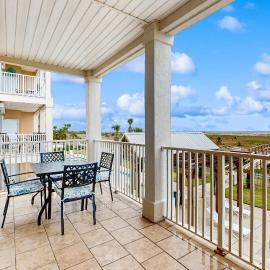 Gulf-Front Condo with Balcony Shared Pools and Beach Access