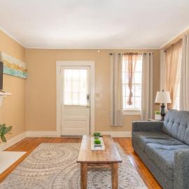 Downtown Mins to Lakebottom Park-Our Midtown Nook