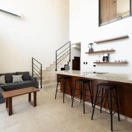 Modern 2BR Condo Close to Downtown Cabo, hotel v destinaci Cabo San Lucas