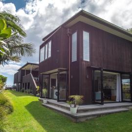 Eco Coastal Retreat, hotel in Mangawhai