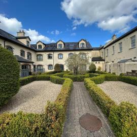 Modern 2BR Apt - Near K Club & Naas Racecourse