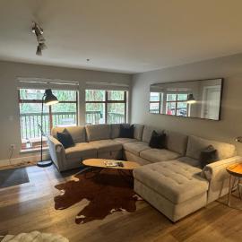 Whistler Beautiful, Modern &Spacios Condo