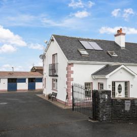 Private Room near Rock of Cashel and Workspace