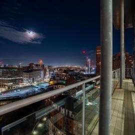 Riverside Penthouses - Duplex & Triplex - City Views - Free Parking