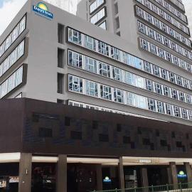 Newly Renovated - Days Inn by Wyndham Singapore Novena, хотел в Сингапур