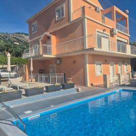 Apartments Marina House
