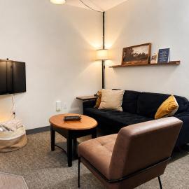 Cream City Industrial Loft Near Fiserv with Parking - Suite 1 - Sleeps 8