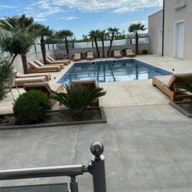 Hotel del Mar, хотел в Шенгин