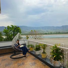 Anjaneya luxury ganga view villa by Tripongo stays, hotel u gradu 'Rishīkesh'