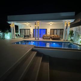 AVANA Villa, hotel u gradu Nathon Bay