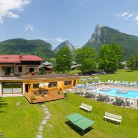 Résidence La Cour, hotel di Samoëns
