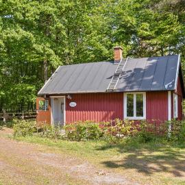 Beautiful Home In Sjöbo With Lake View