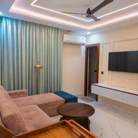 Aloha onthe Ganga Almost Heaven 2BR condo wit pool, hotel en Rishikesh