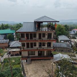 Sukoon Inn by Bharmouri Home Stay