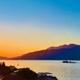 Sunset Bay View Retreat, hotel a Nova Peć