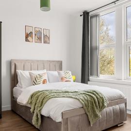 Stylish & Spacious Home in the Heart of Leeds
