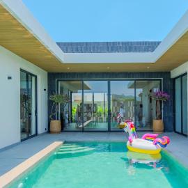 4bedroom pool villa near beach chalong, hotel a Ban Suan